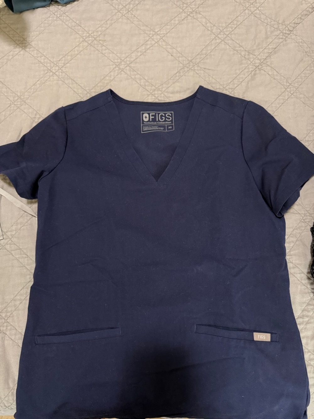 Figs Women's Short Sleeve Scrub Top / Straight leg scrub pants / Jogger pants